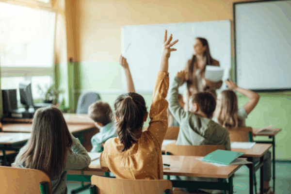 Сучасна школа і спадщина Просвіти як поєднати традиції та інновації